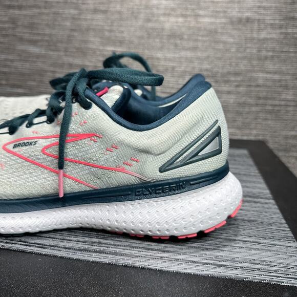 Brooks Glycerin 19 Womens Size 9.5 Gray White Pink Athletic Running Shoes - Picture 2 of 16